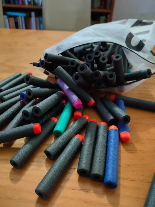 Más de 100 balas Nerf