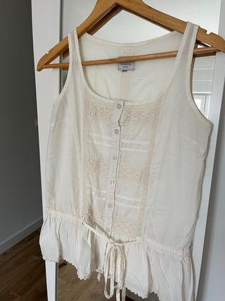 Blusa Riverside beige con encaje