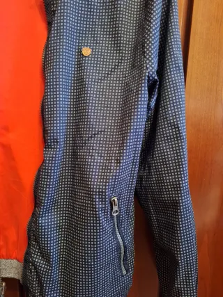 Chaqueta reversible y camisa Nukutavake