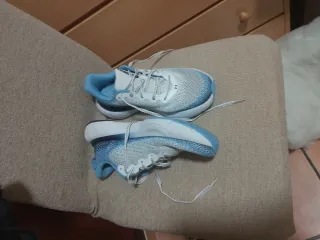 Zapatillas Under Armour Azul y Blanco