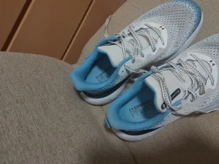 Zapatillas Under Armour Azul y Blanco