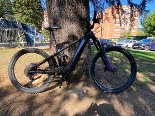 Bicicleta Eléctrica Giant Reign +2