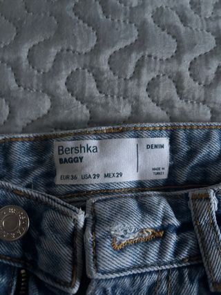 Vaqueros Baggy Bershka Talla 36