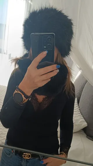 Gorro de pelo negro