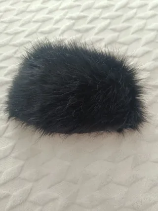 Gorro de pelo negro