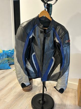 Chaqueta de Moto Cuero Negra y Plateada M