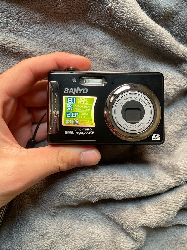 Cámara Digital Sanyo VPC-T850