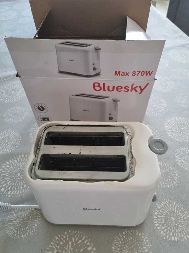 Tostadora Bluesky 870W