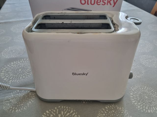 Tostadora Bluesky 870W