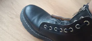 Botas negras cuero vegano cremallera