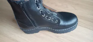 Botas negras cuero vegano cremallera