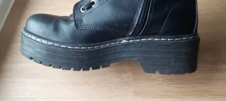Botas negras cuero vegano cremallera