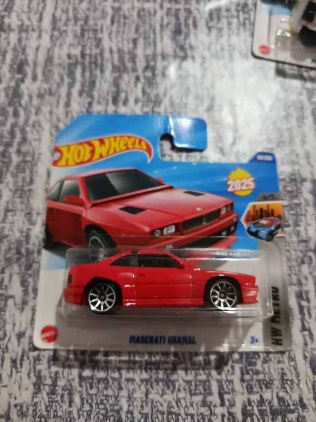 Hot Wheels Maserati Shamal Rojo 2025