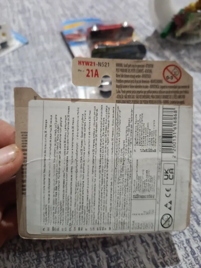 Hot Wheels Maserati Shamal Rojo 2025