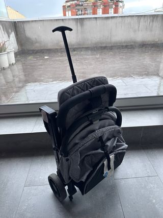 Silla de paseo ligera gris