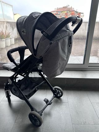 Silla de paseo ligera gris