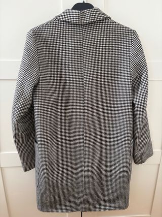 Abrigo cuadros Zara