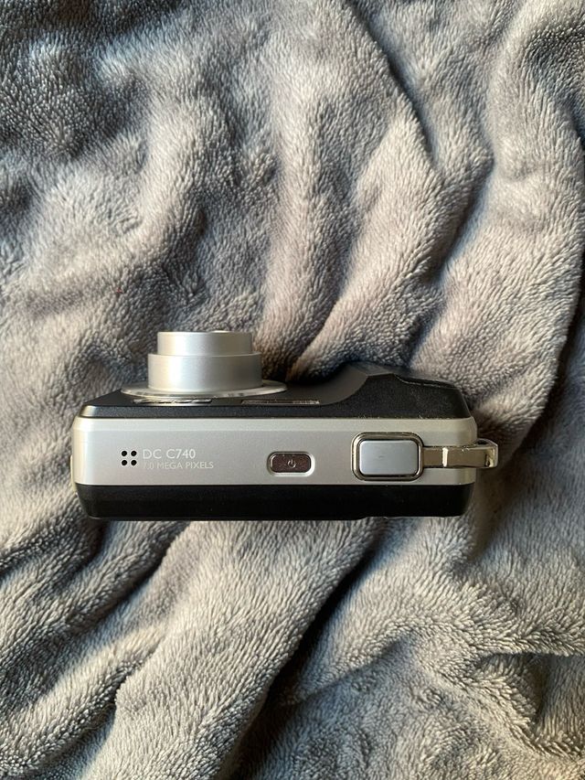 Cámara Digital BenQ DC C740