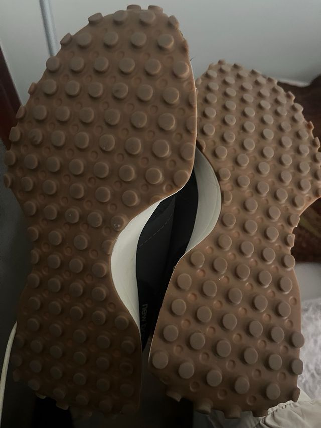 Tênis Esportivo New Balance 327