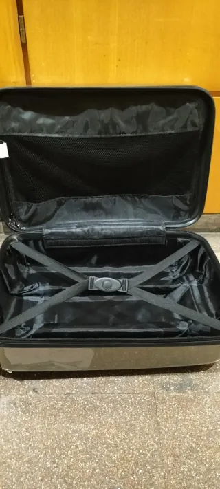 Maleta rígida Faraway plateada