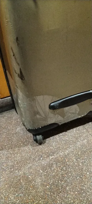 Maleta rígida Faraway plateada