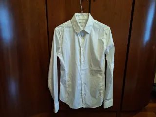 Camisa entallada Zara blanca