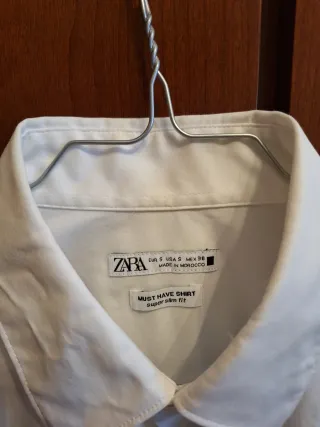 Camisa entallada Zara blanca