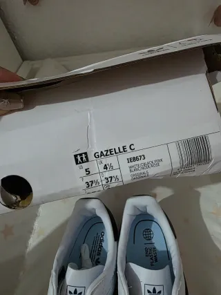 Zapatillas Adidas Blancas y Rosas Hello Kitty