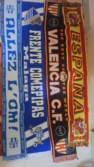 Lote Bufandas Fútbol Real Madrid 11 bufandas