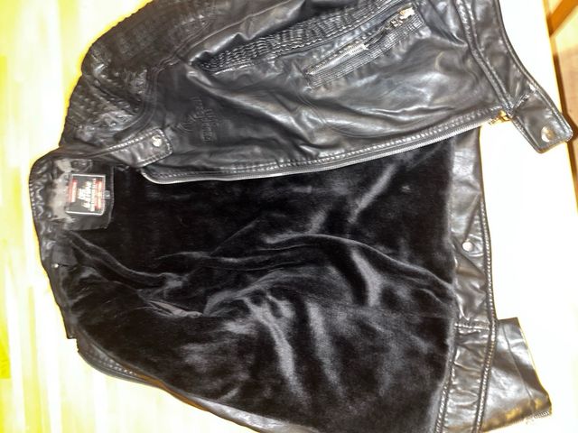 Chaqueta imitación piel mujer negra