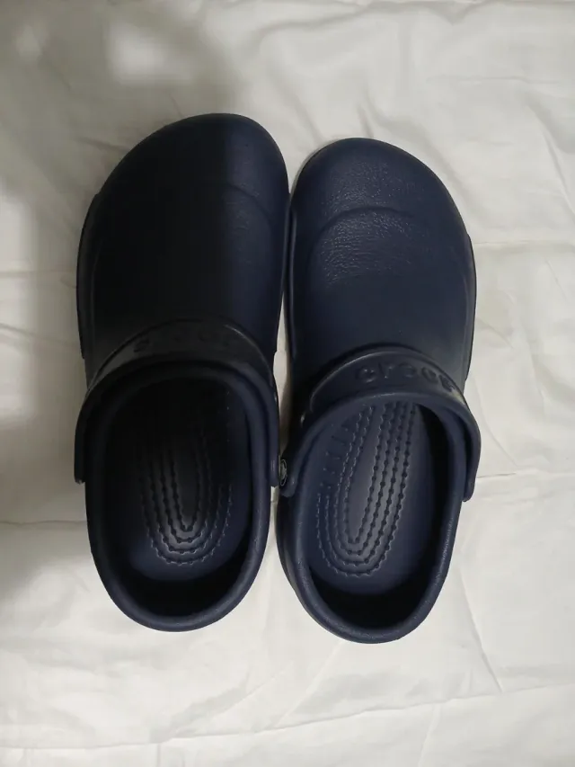 Zuecos Crocs Azul Marino