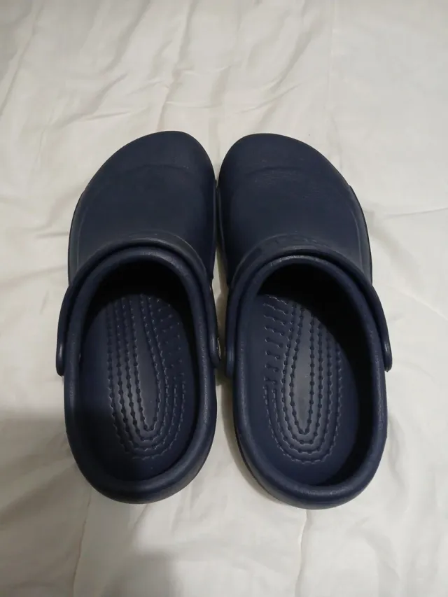 Zuecos Crocs Azul Marino
