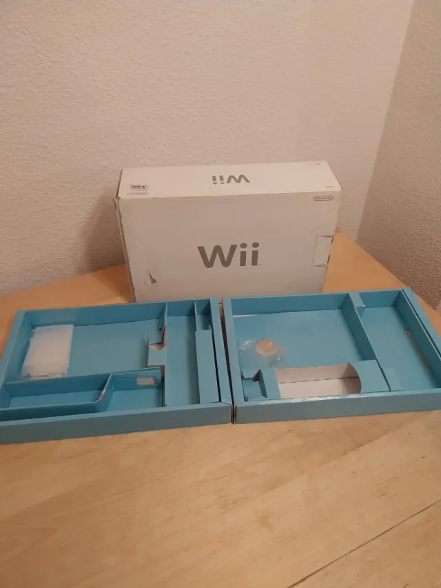 Cajas PS4 y Nintendo Wii