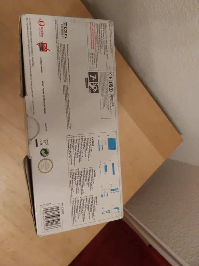 Cajas PS4 y Nintendo Wii