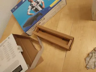 Cajas PS4 y Nintendo Wii