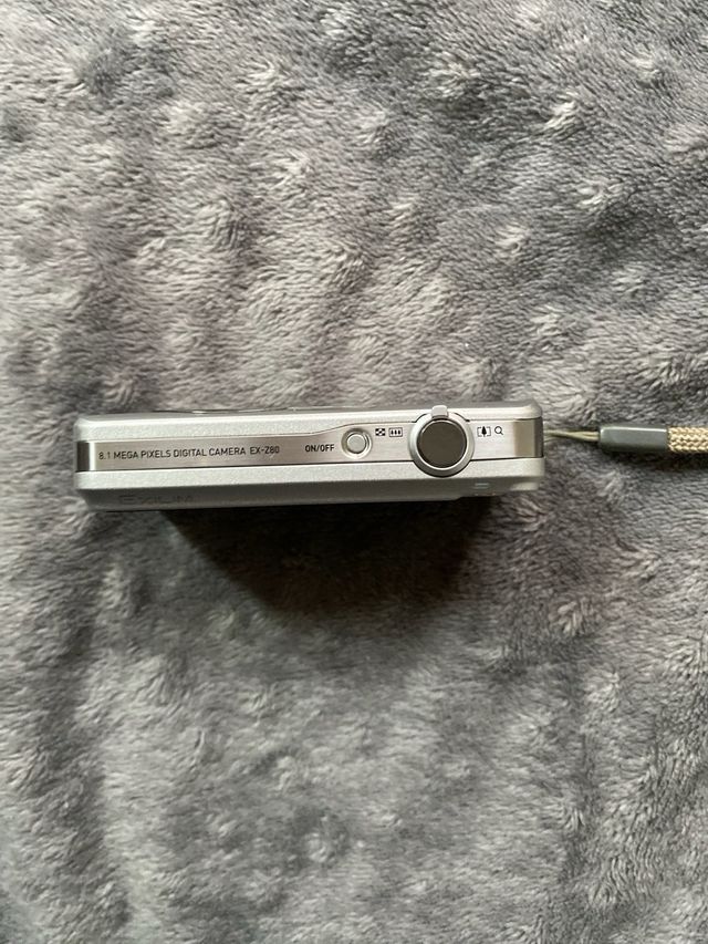 Cámara Digital Casio Exilim EX-Z80