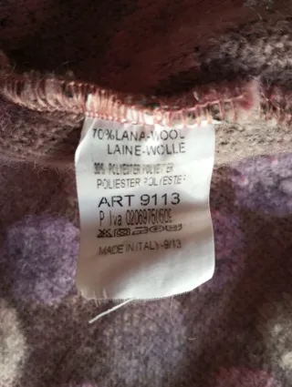 Cárdigan o abrigo de lana con círculos de colores