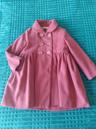 Abrigo rosa oscuro talla 3