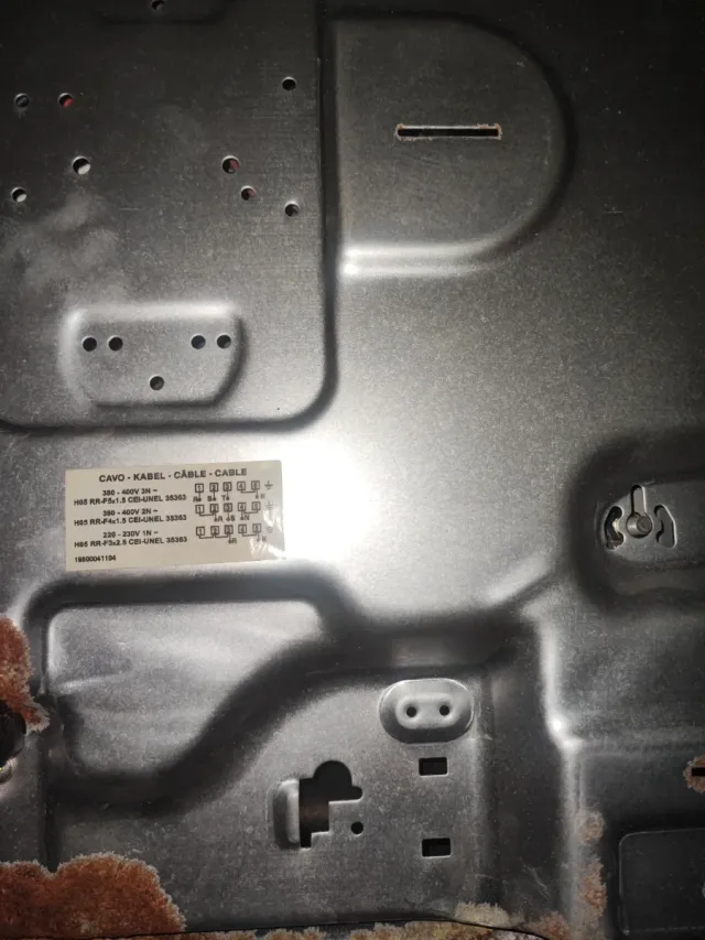 Piastra elettrica Ariston PF 604 IX/HA