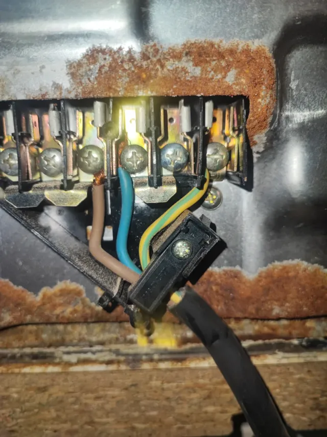 Piastra elettrica Ariston PF 604 IX/HA