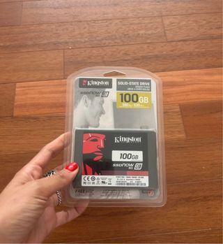 SSD Kingston 100 GB