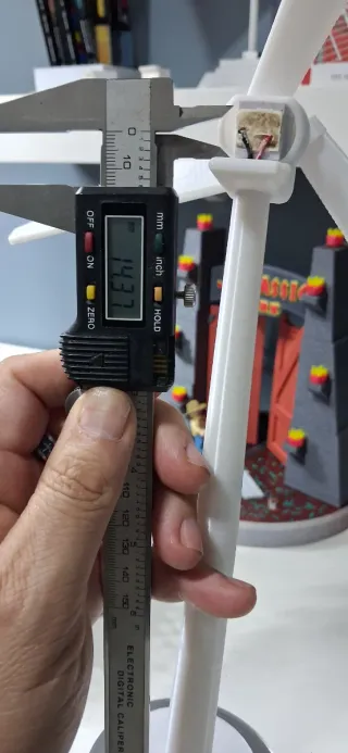 Maqueta Aerogenerador Blanco