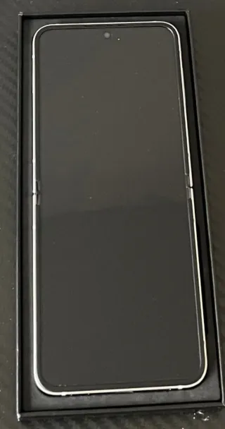 Samsung Galaxy Z Flip6