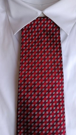 Corbata nueva LOEWE, Seda 100%, Estampada Roja