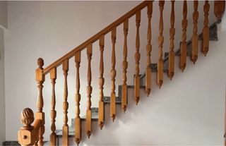 Barandilla de madera para escaleras doble vuelta