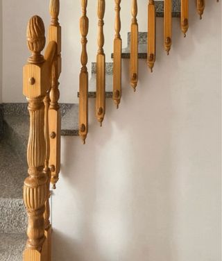 Barandilla de madera para escaleras doble vuelta