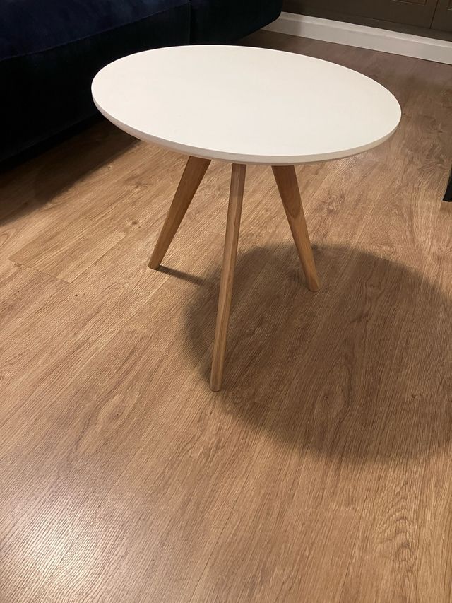 Mesa auxiliar redonda madera blanca