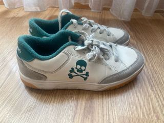 Deportivas Scalpers Blancas y Verdes. Talla 33