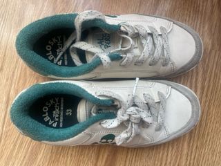 Deportivas Scalpers Blancas y Verdes. Talla 33