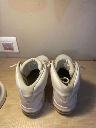 Zapatillas Jordan Mujer Beige/Blanco